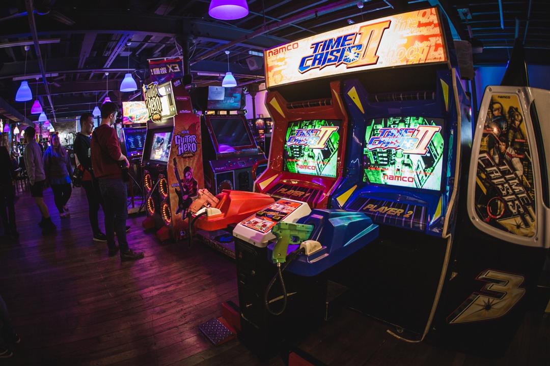 ARCADE Ở MỸ: SỰ GIAO THOA GIỮA CỔ ĐIỂN VÀ HIỆN ĐẠI