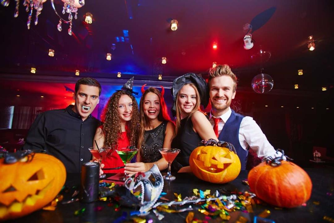 NHỮNG PHONG TỤC HALLOWEEN THÚ VỊ CỦA NGƯỜI MỸ