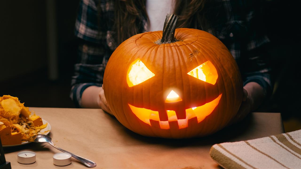 NHỮNG PHONG TỤC HALLOWEEN THÚ VỊ CỦA NGƯỜI MỸ